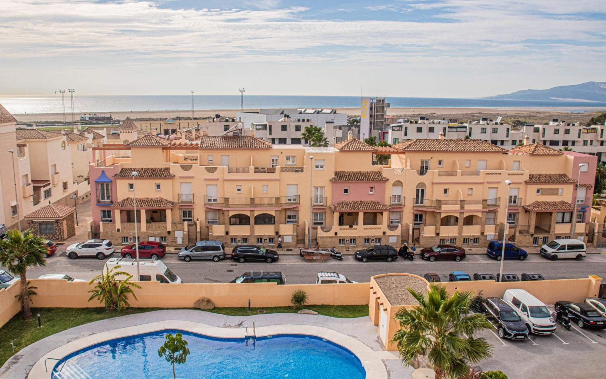 Amara Family & Surf With Oceanview And Pool Apartment *
